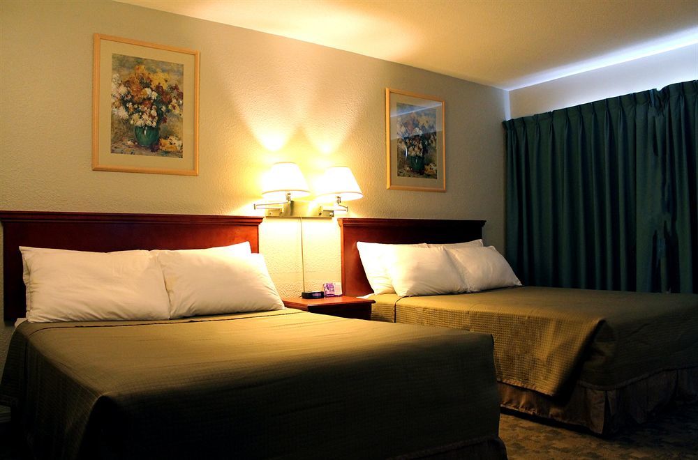 Knights Inn Kamloops Zewnętrze zdjęcie