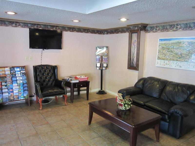 Knights Inn Kamloops Zewnętrze zdjęcie