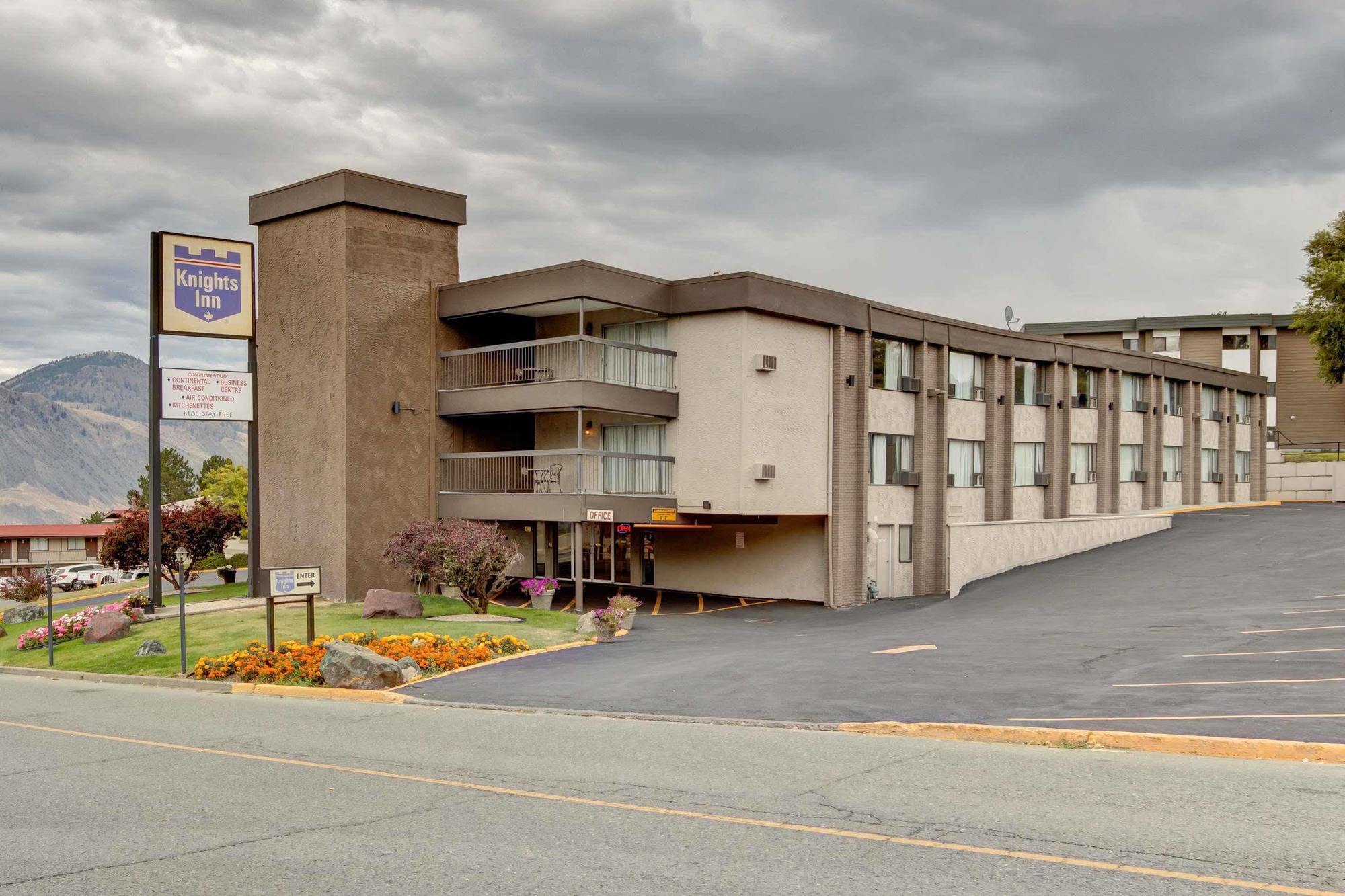 Knights Inn Kamloops Zewnętrze zdjęcie