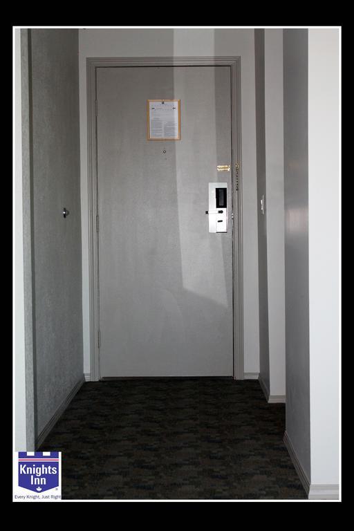 Knights Inn Kamloops Zewnętrze zdjęcie
